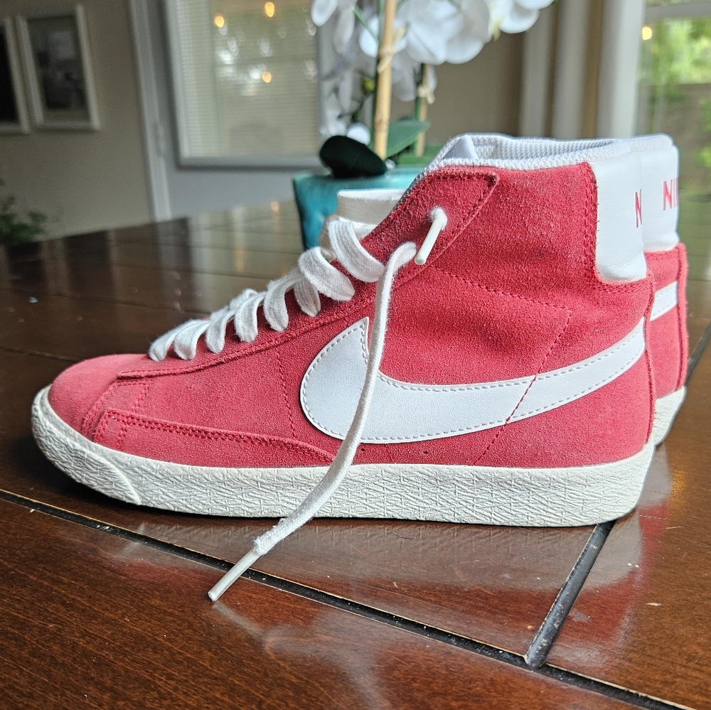 Nike Blazers Mid 77 - Size 6Y Womens 7.5 - Team Red Suede - Picture 6 of 7